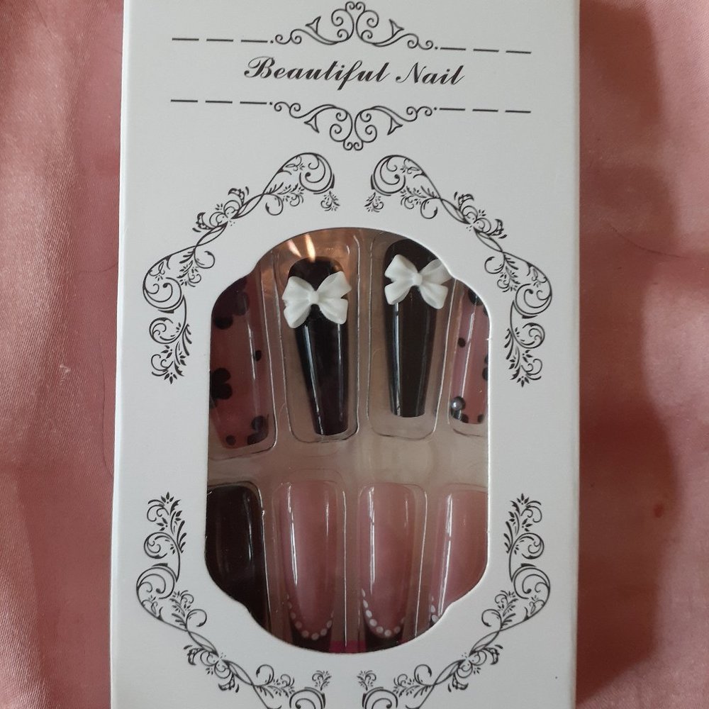 Brand New BEAUTIFUL NAIL False Nails-XL